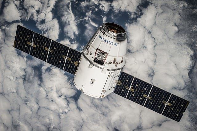Ilustração do guia sobre Investimentos em Startups: SpaceX Pode Alcançar US$ 350 Bi